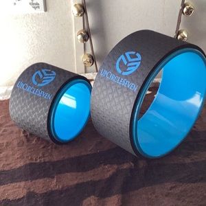 UpCircleSeven yoga wheels med &small, blue Nwot
